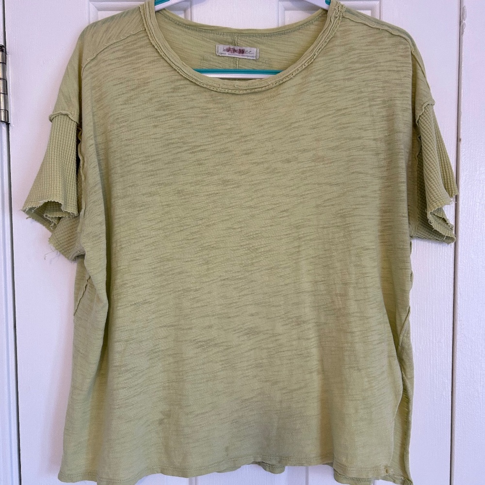 FREE PEOPLE light green short sleeve tee - XS